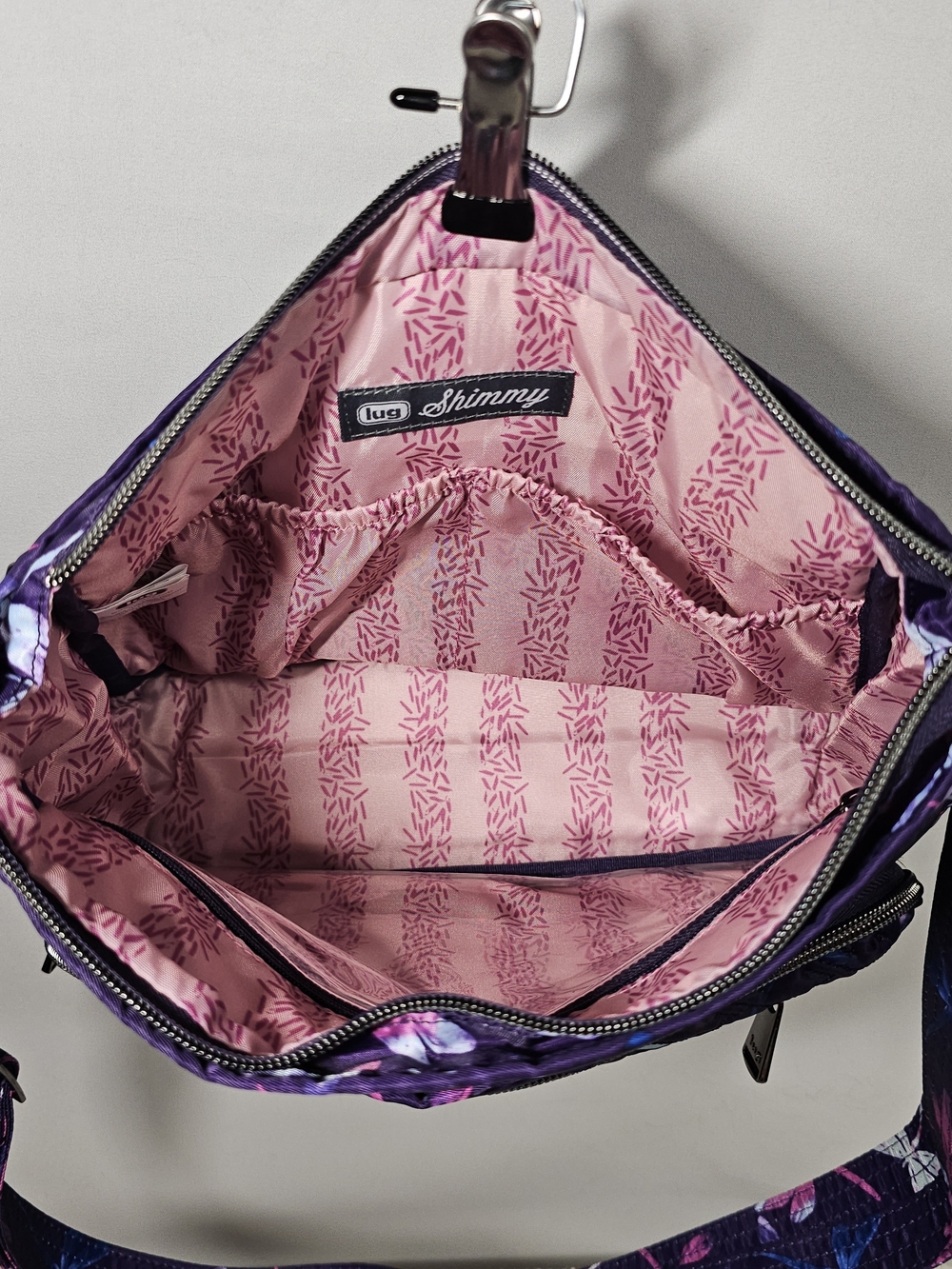 lug Shimmy Crossbody Bag - Picture 3 of 12